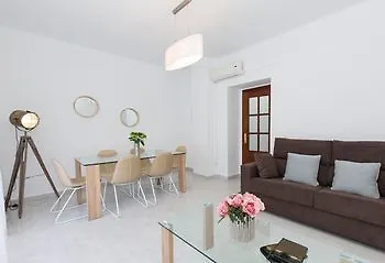 Suncity Plaza Apartments Malaga Spain